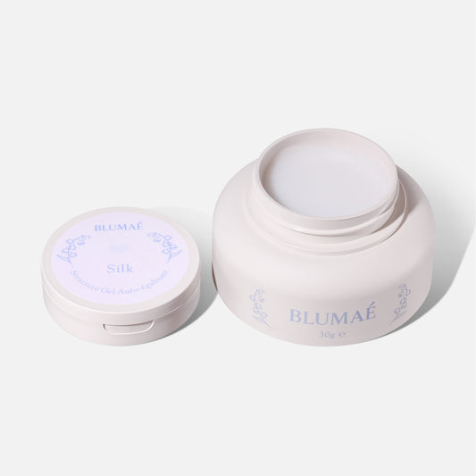 Pot ouvert de Structure Gel Silk montrant la teinte